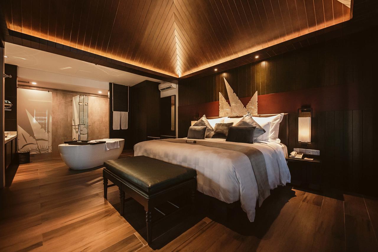 Suite Layonsari dengan Pemandangan Kolam Renang
